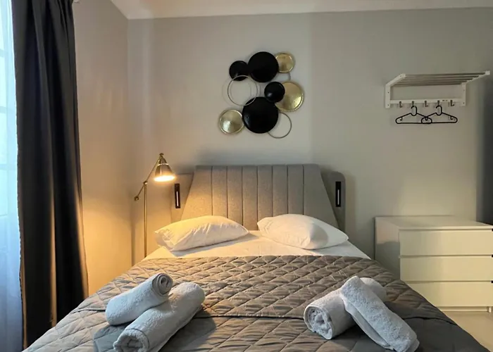 Aura Suite By Zeussuites